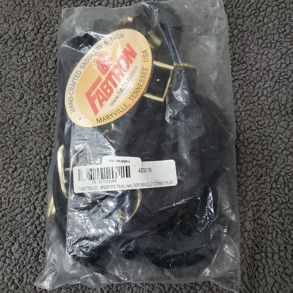 BLACK Nylon Halter/Bridle Combo + Reins + bit hangers NWT - Picture 4 of 6